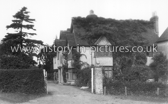 Ye Olde Manor, Little Easton, Dunow, Essex. c.1920